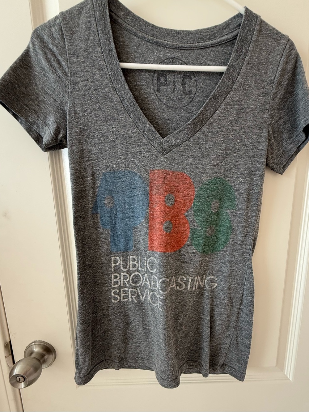 Vintage PBS (Public Broadcasting Service) Grey V-Neck Graphic Tee